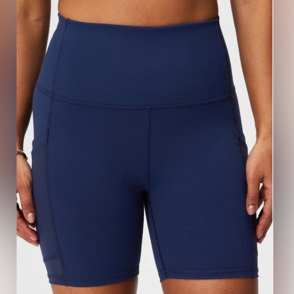 NWT Fabletics On The Go Ultra High Waisted Short 6" - Picture 1 of 5